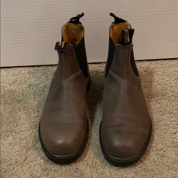 sale on blundstone boots